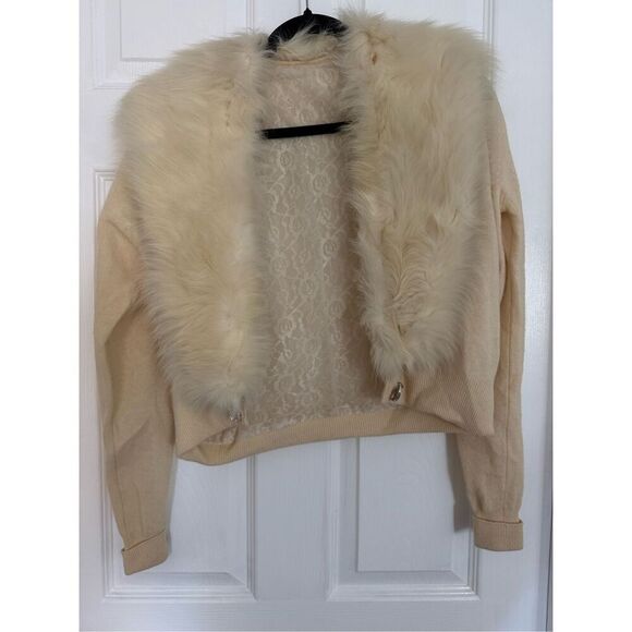 *Vintage* sweater with fur collar - Picture 2 of 5